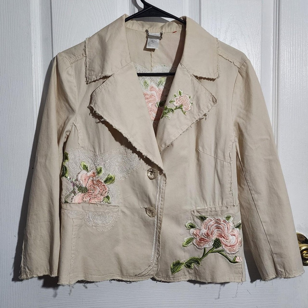 Cream Embroidered Flower Jacket